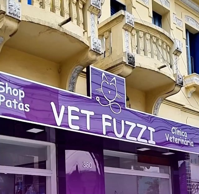 Fachada roxa da Vet Fuzzi